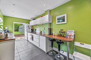 Breakfast Kitchen- click for photo gallery